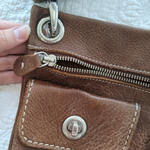 NWOT Roots Village Bag Tribe Canada Collection - Picture 5 of 12